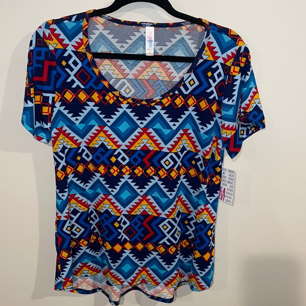 Lularoe Classic T top size medium